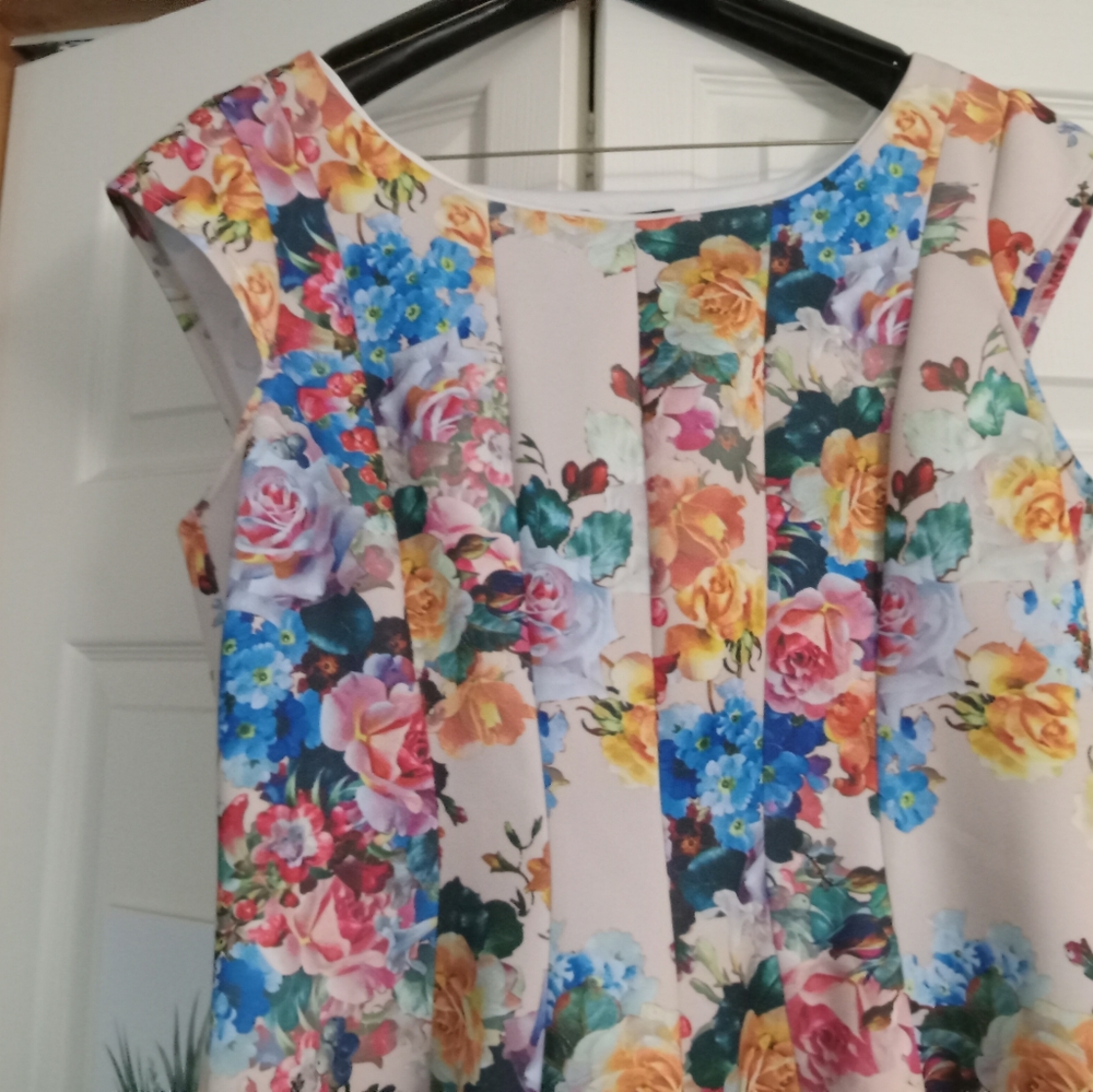 XL patchwork floral dress - Picture 2 of 2
